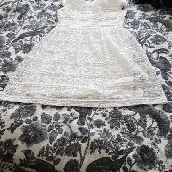 White lace dress - Picture 3 of 5